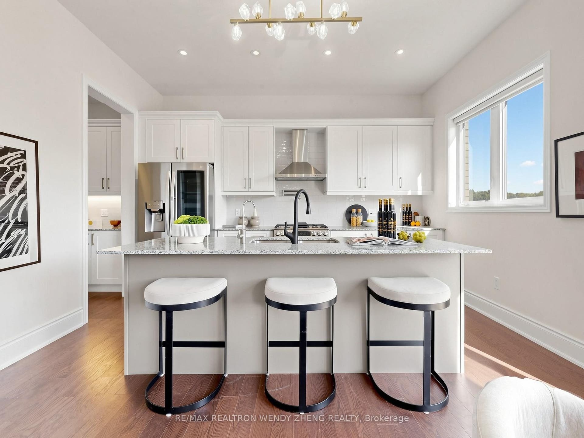 192 Sunset Vista Court, Aurora, York ON L4G 3Y1