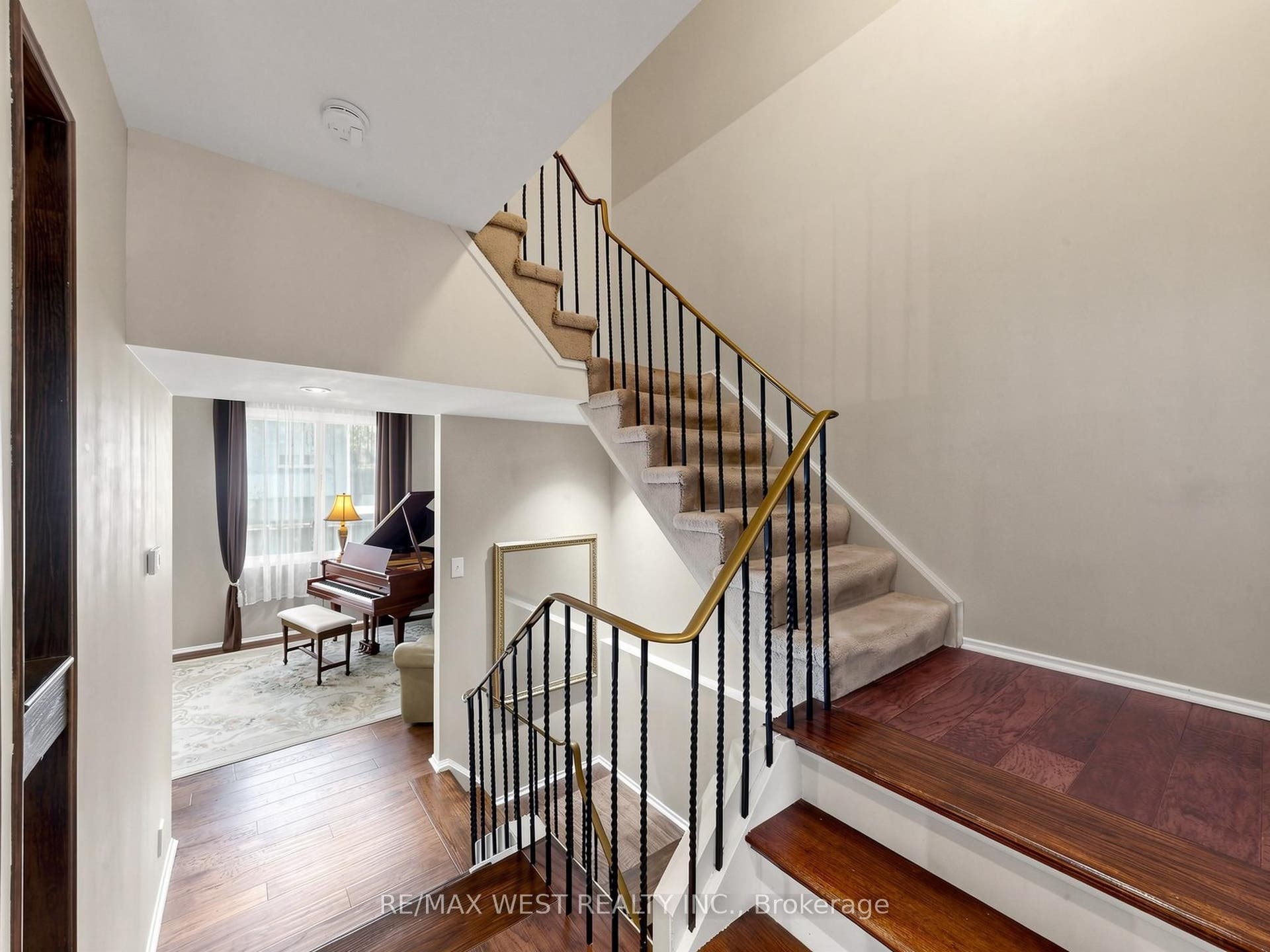 121 Poplar Crescent, #44, Aurora, York ON L4G 3M4