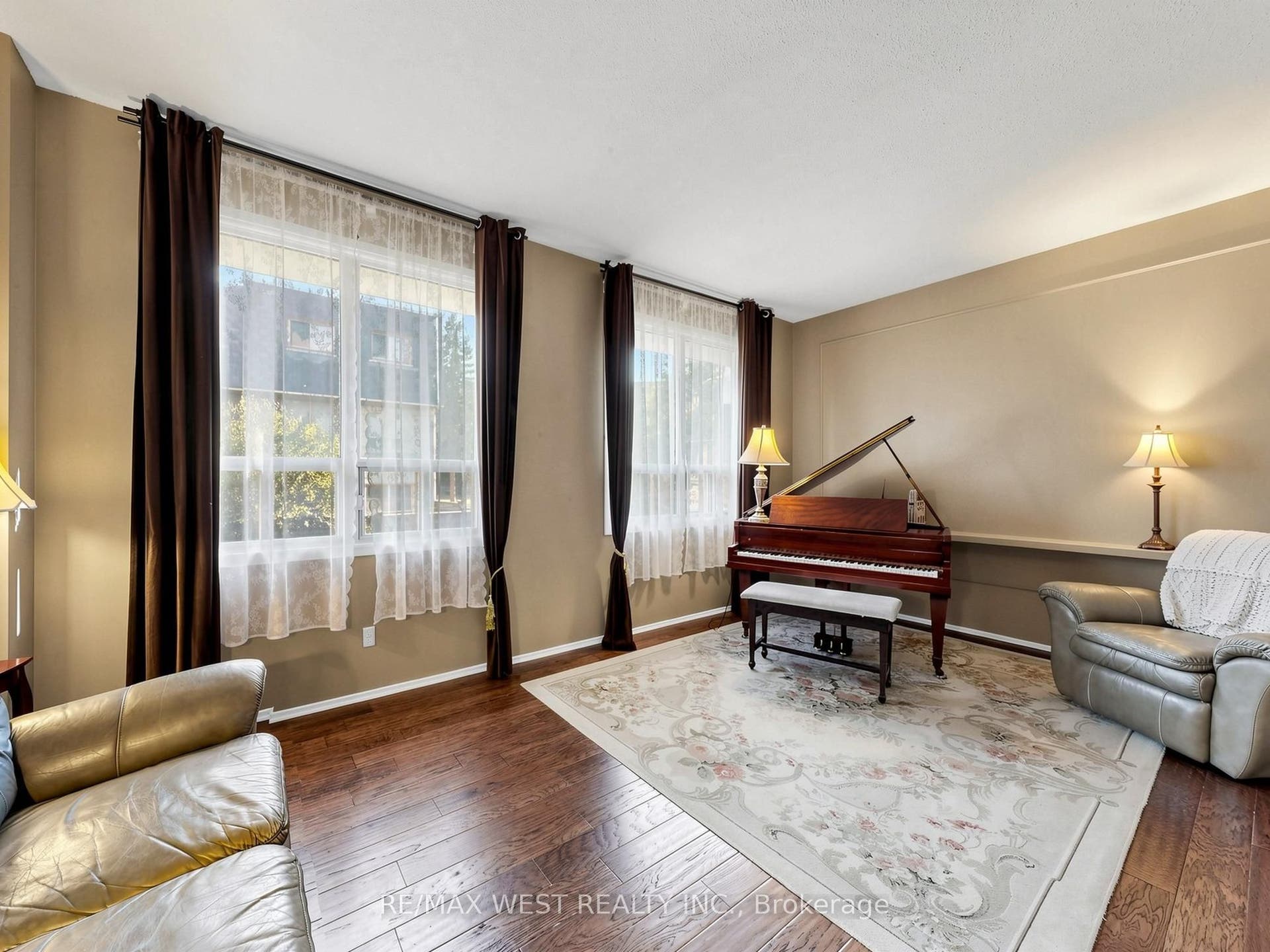 121 Poplar Crescent, #44, Aurora, York ON L4G 3M4