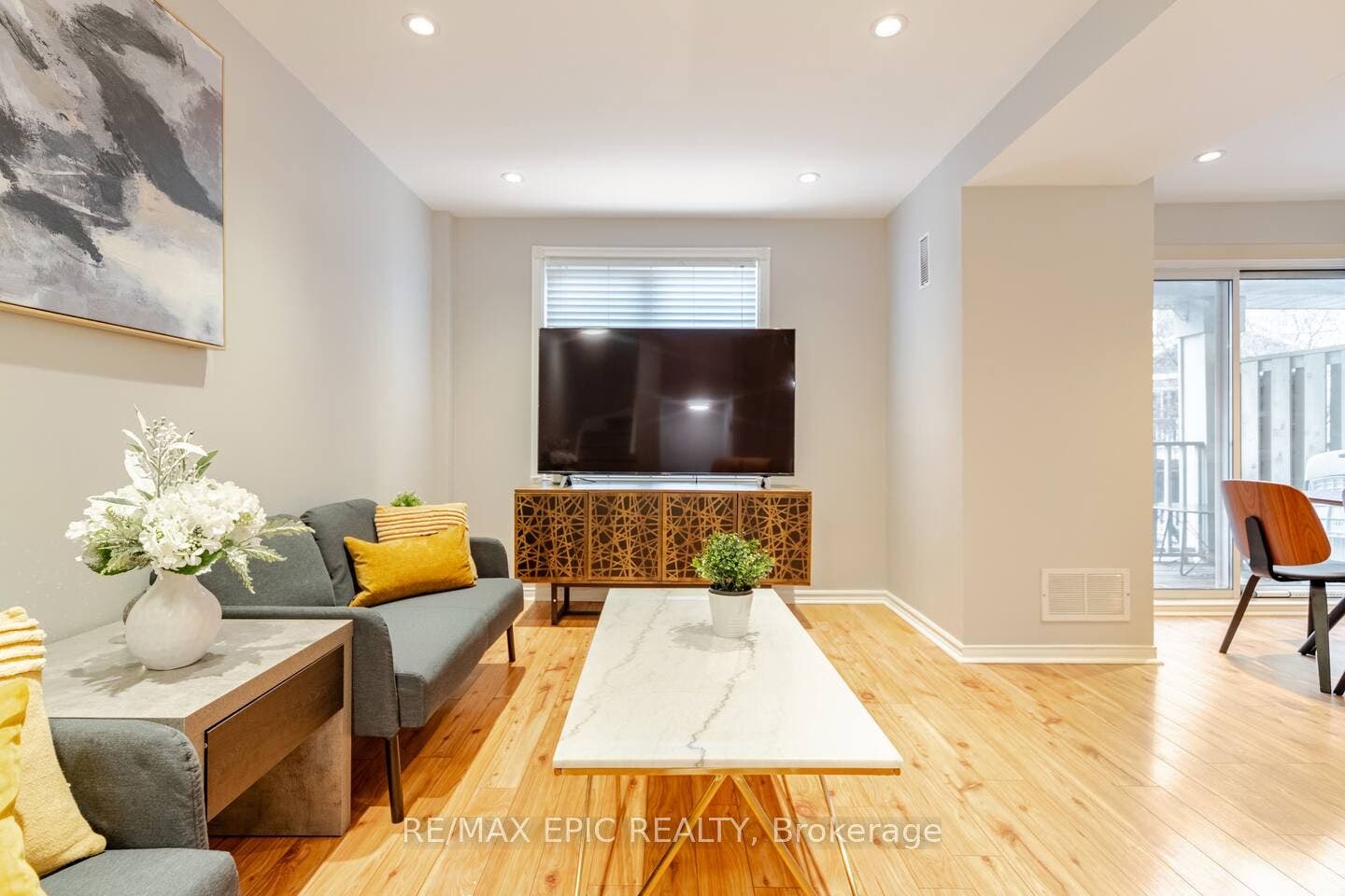 75 Weldrick Road E, #732, Richmond Hill, York ON L4C 0H9