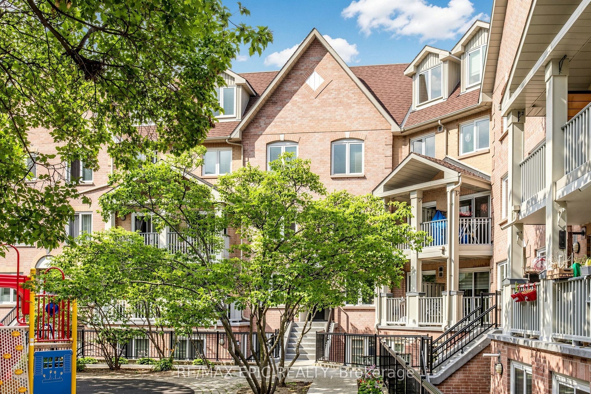 75 Weldrick Road E, #732, Richmond Hill, York ON L4C 0H9