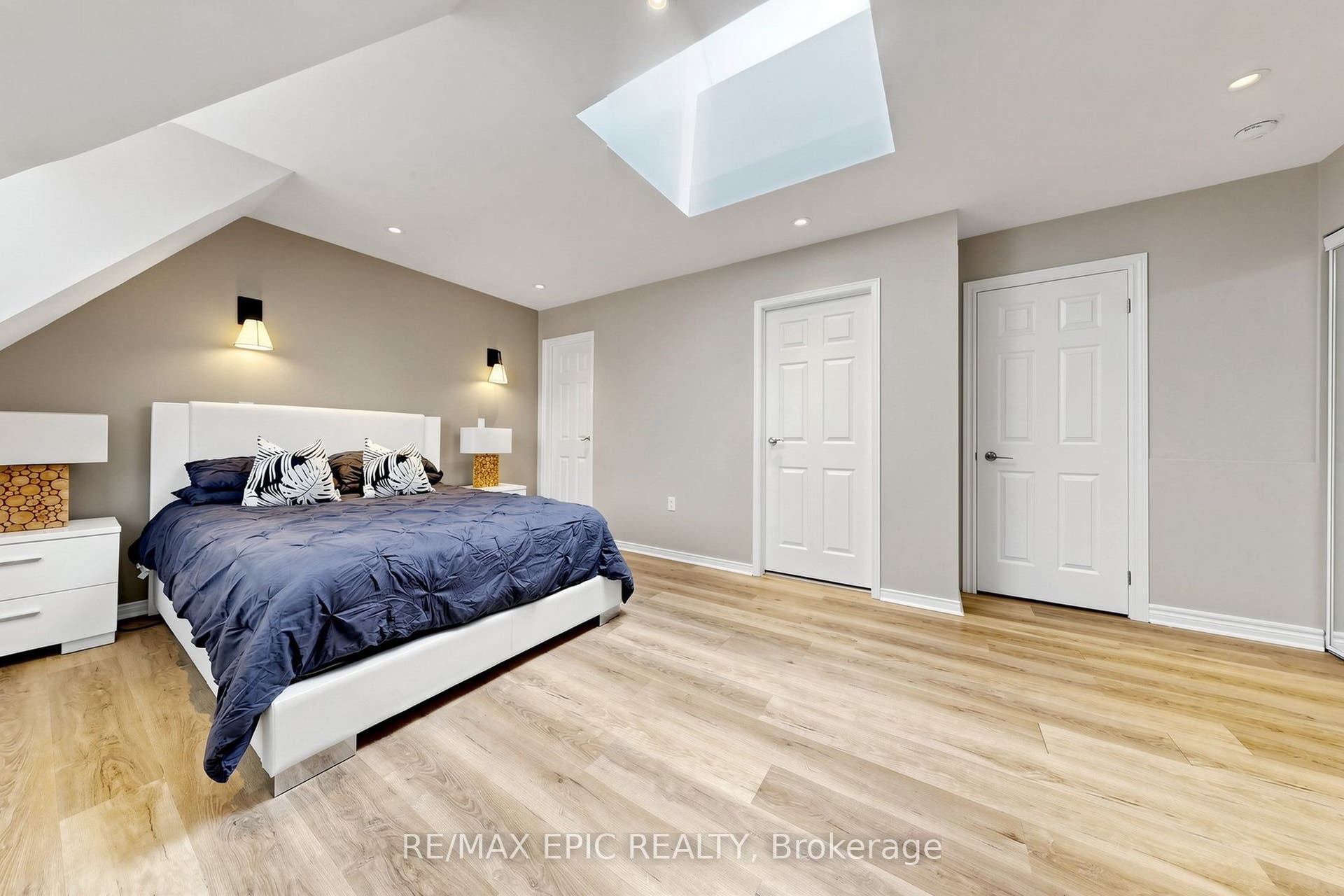 75 Weldrick Road E, #732, Richmond Hill, York ON L4C 0H9