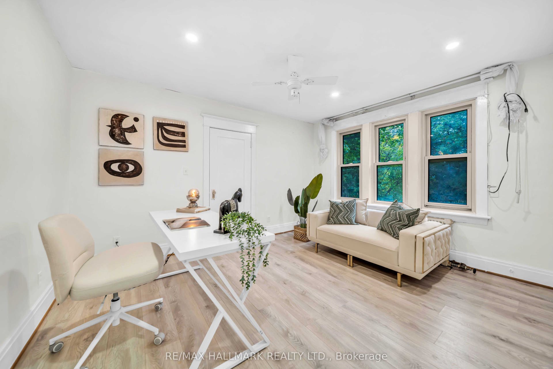20 Elizabeth Street S, Richmond Hill, York ON L4C 3V4