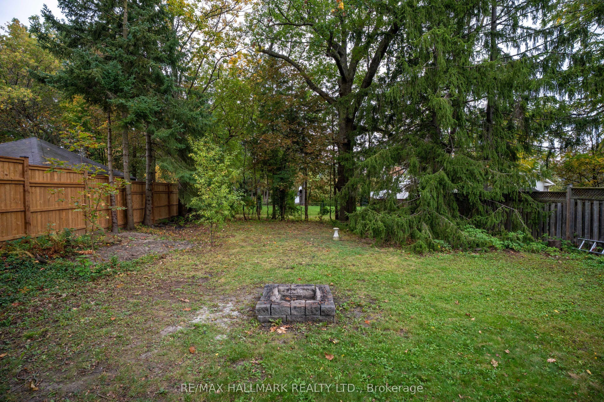 20 Elizabeth Street S, Richmond Hill, York ON L4C 3V4