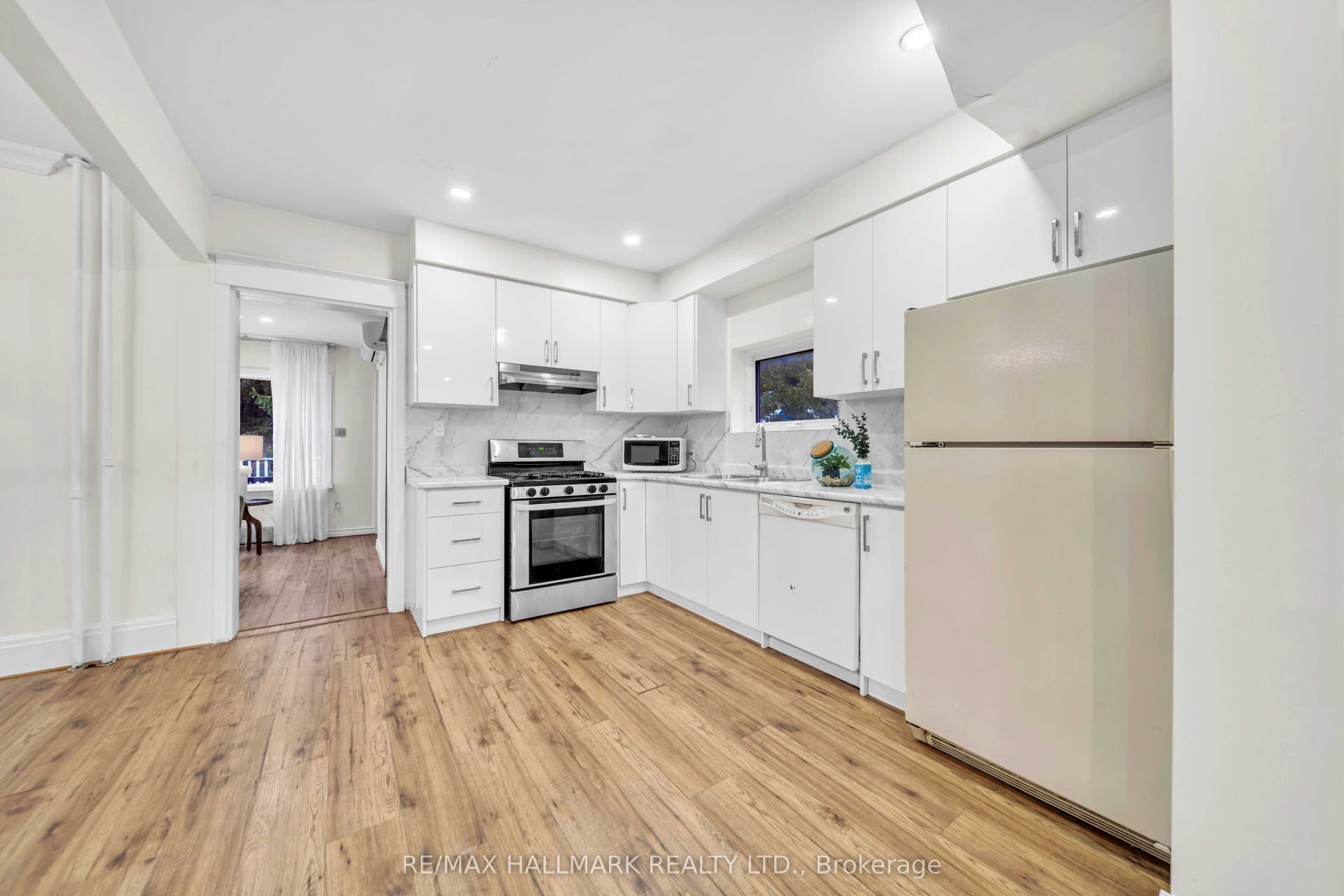 20 Elizabeth Street S, Richmond Hill, York ON L4C 3V4