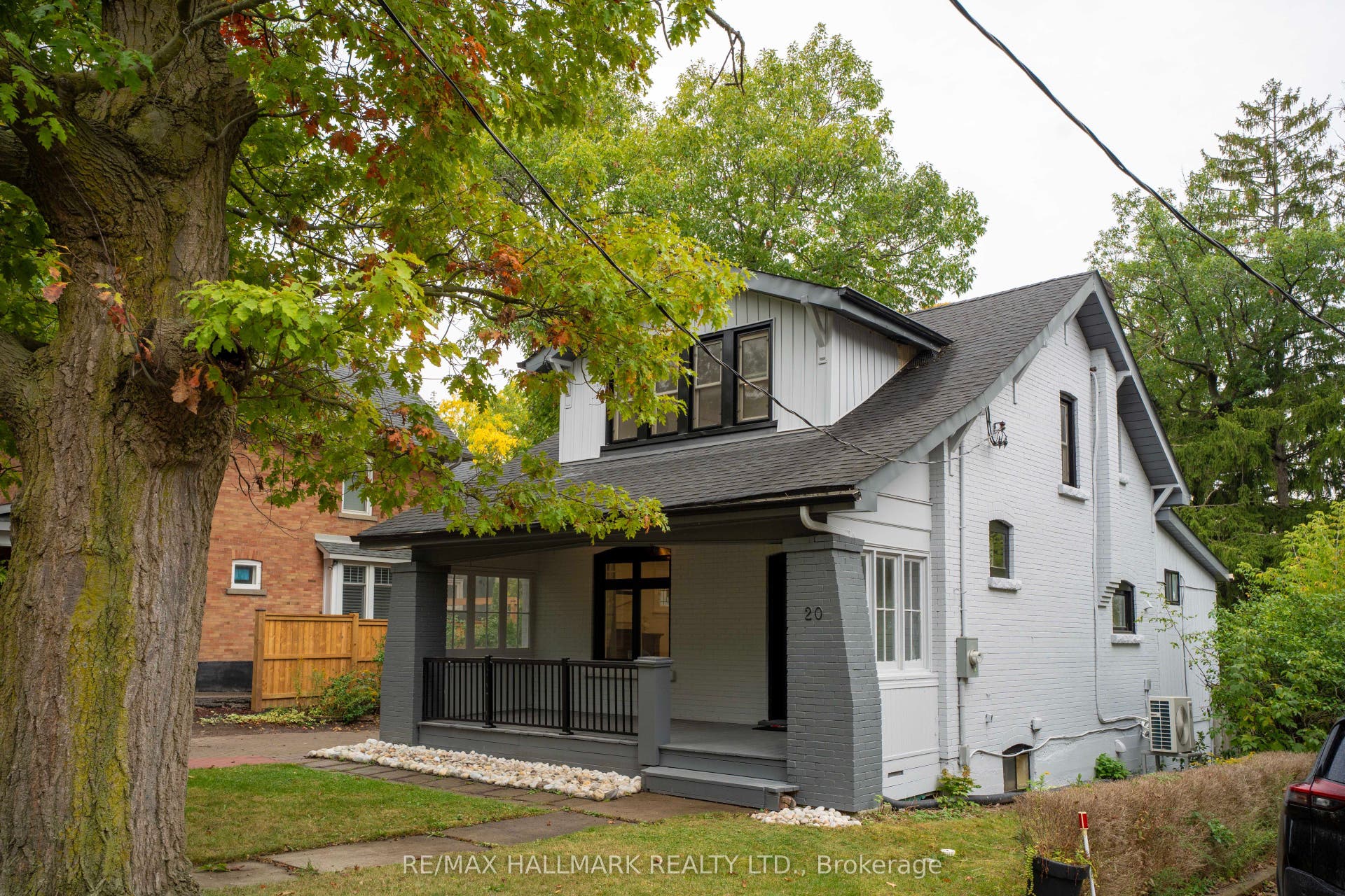 20 Elizabeth Street S, Richmond Hill, York ON L4C 3V4