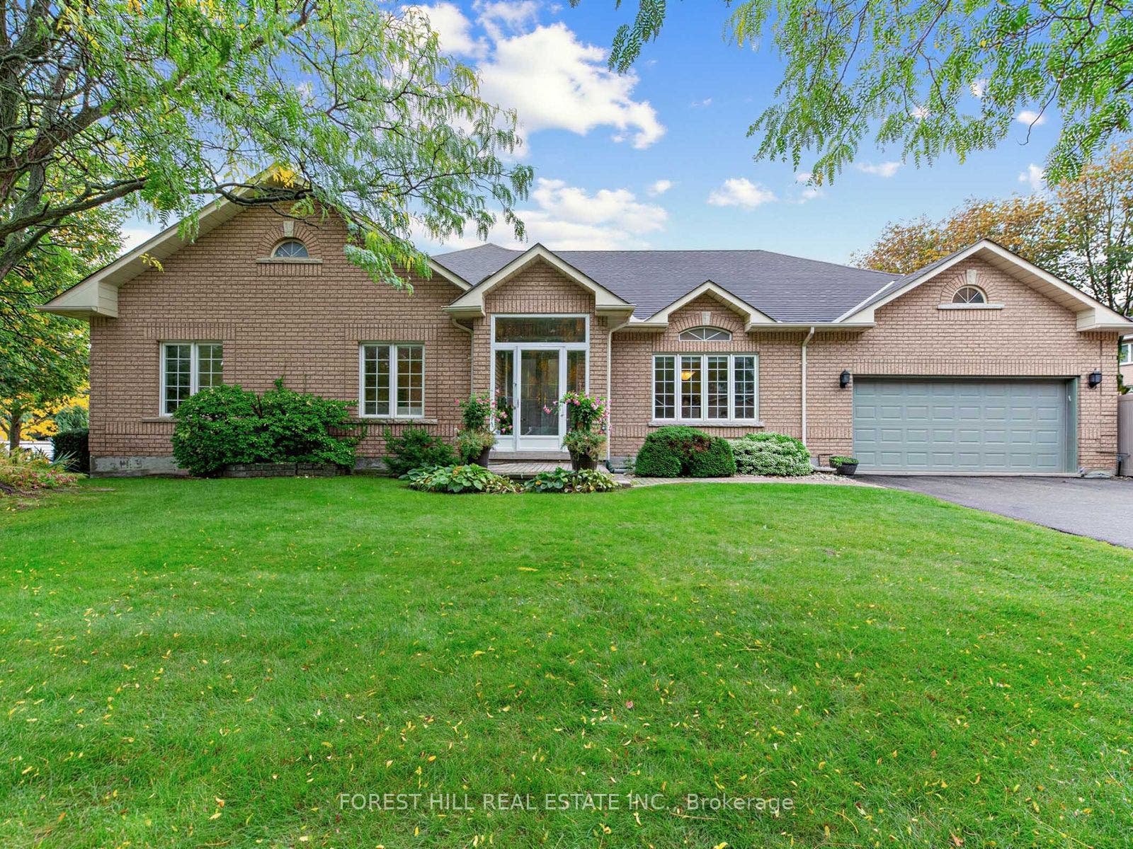 104 Sanibel Crescent, Vaughan, York ON L4J 8K7