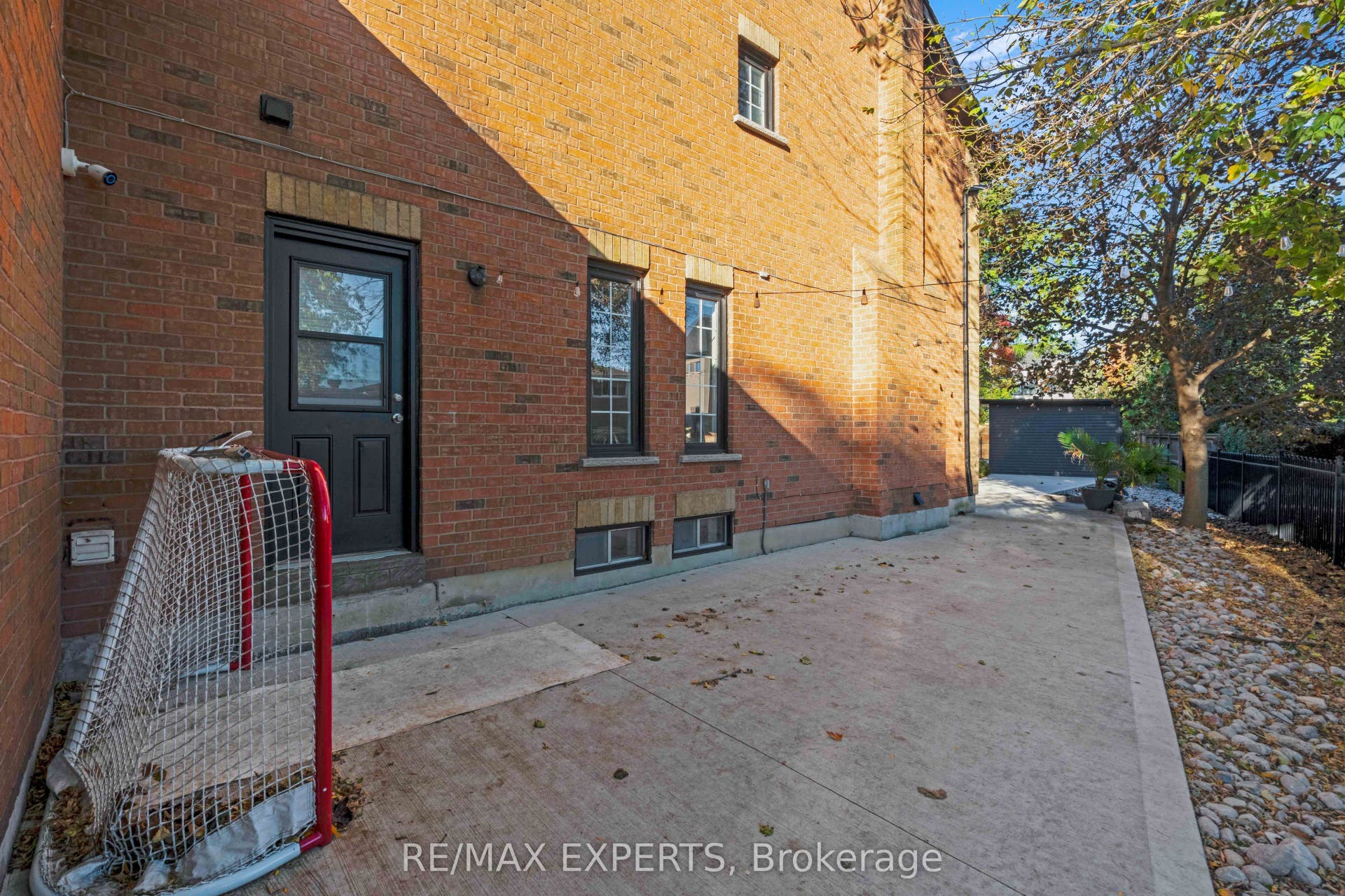 61 Fisher Street, King, York ON L7B 1G3