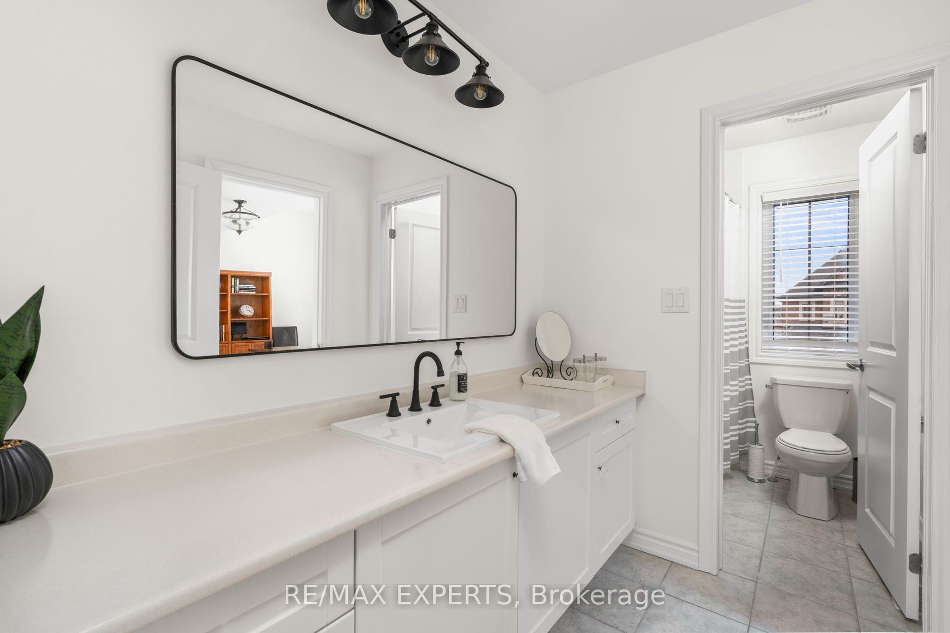 20 Hackett Street, New Tecumseth, New Tecumseth, Simcoe ON L9R 1V2