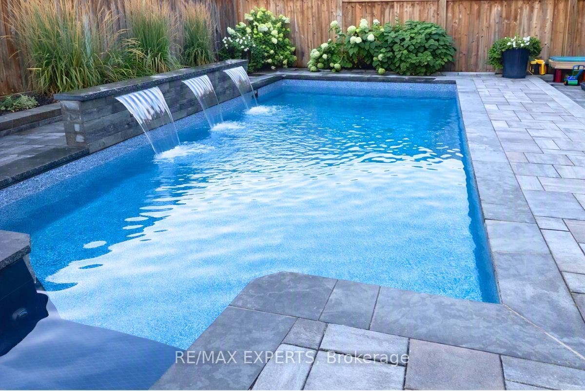 20 Hackett Street, New Tecumseth, New Tecumseth, Simcoe ON L9R 1V2