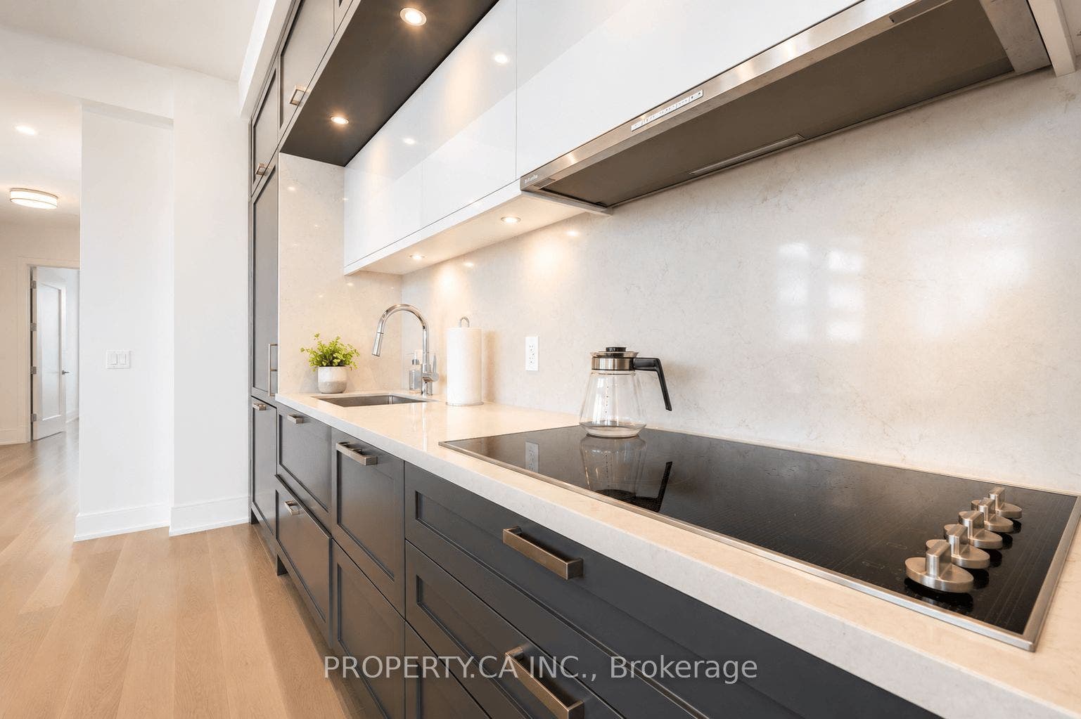 399 Royal Orchard Boulevard, #422, Markham, York ON L3T 0H4