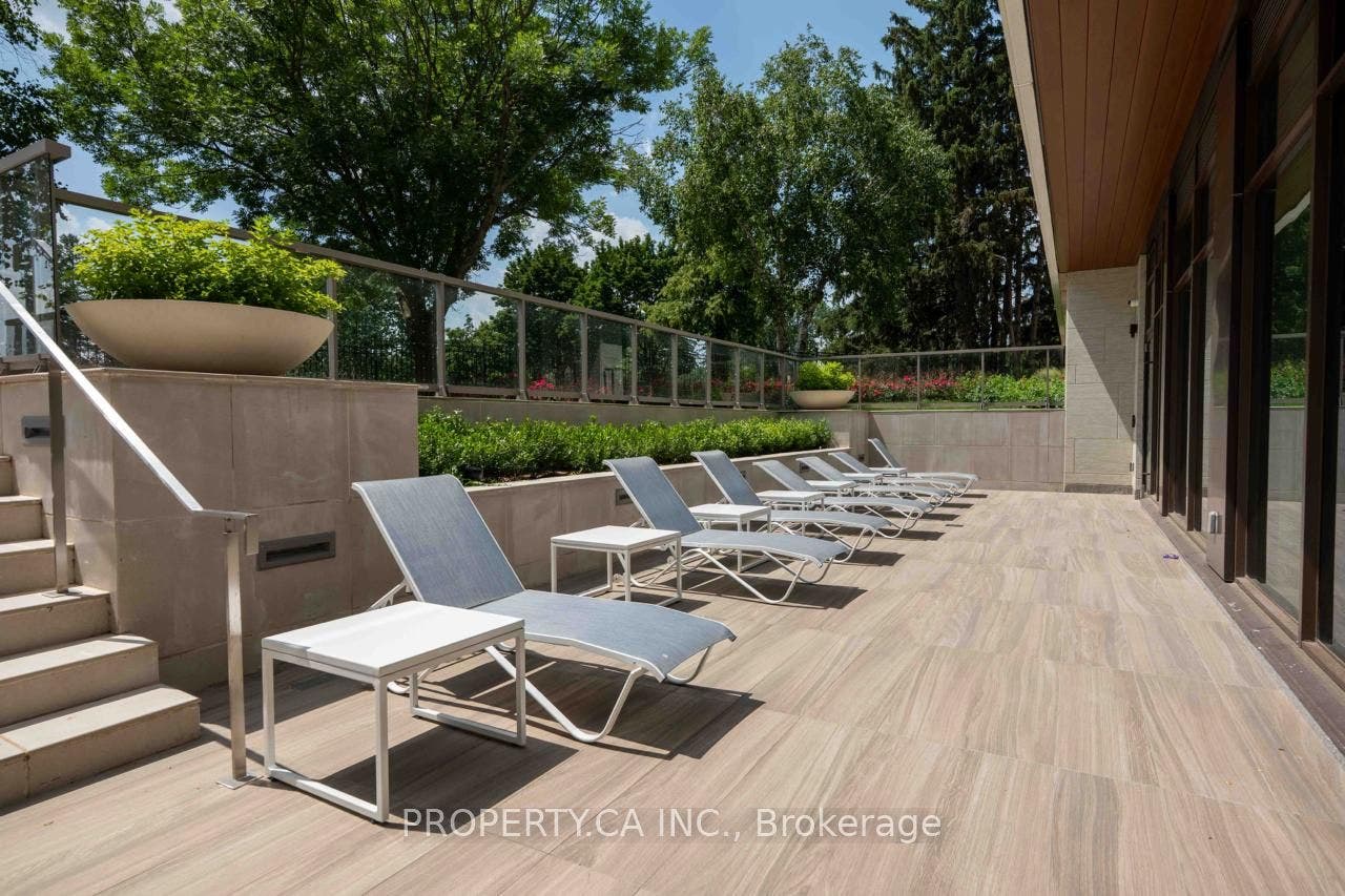399 Royal Orchard Boulevard, #422, Markham, York ON L3T 0H4