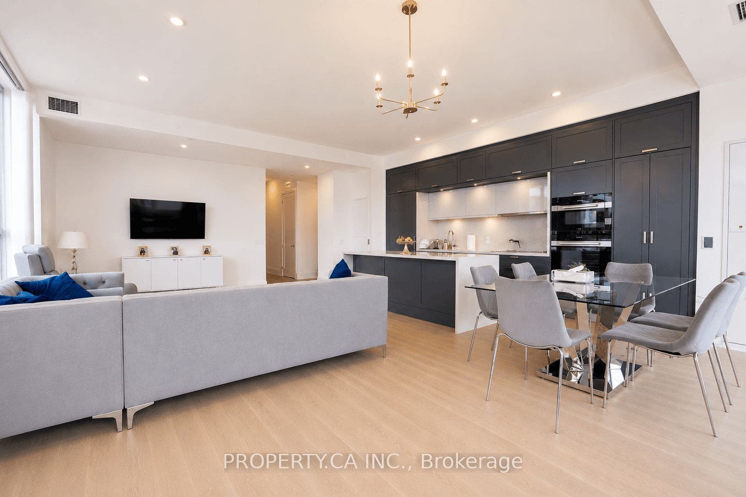399 Royal Orchard Boulevard, #422, Markham, York ON L3T 0H4
