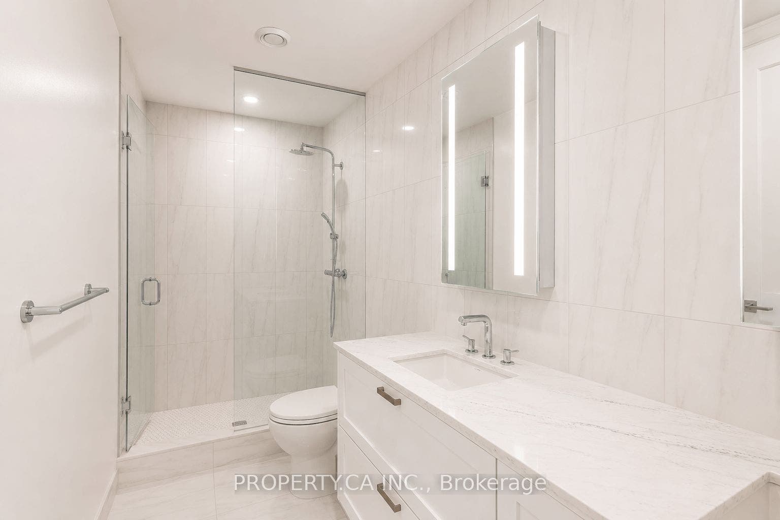 399 Royal Orchard Boulevard, #422, Markham, York ON L3T 0H4