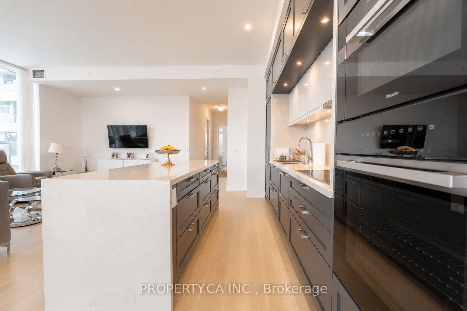 399 Royal Orchard Boulevard, #422, Markham, York ON L3T 0H4