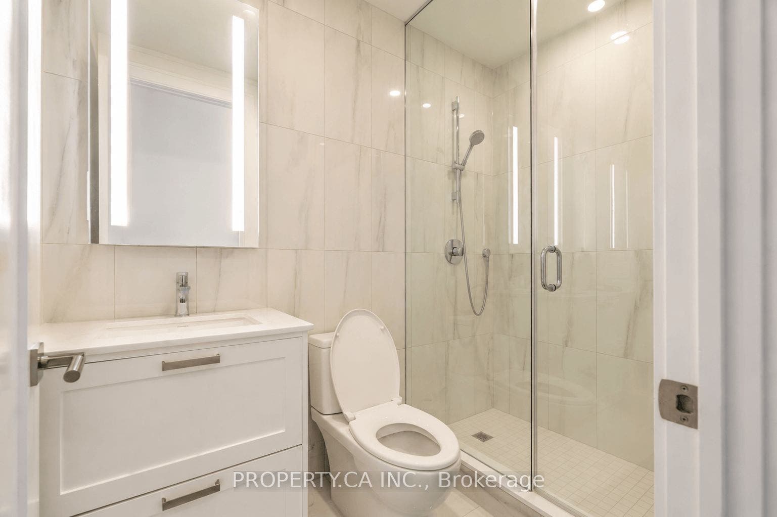 399 Royal Orchard Boulevard, #422, Markham, York ON L3T 0H4
