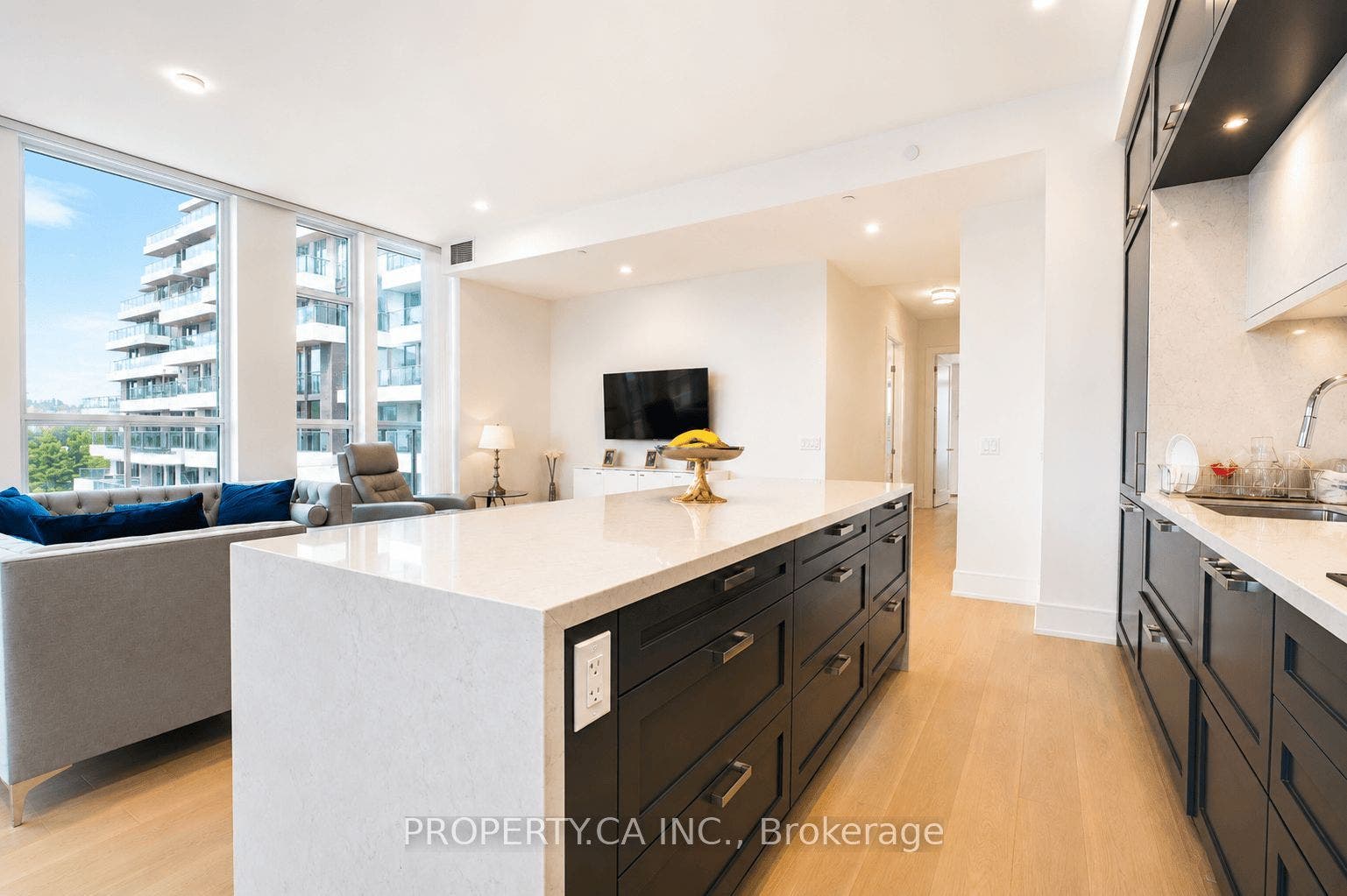 399 Royal Orchard Boulevard, #422, Markham, York ON L3T 0H4