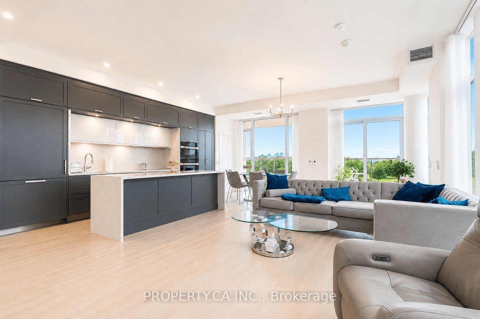 399 Royal Orchard Boulevard, #422, Markham, York ON L3T 0H4