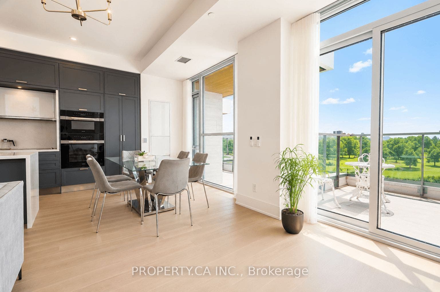 399 Royal Orchard Boulevard, #422, Markham, York ON L3T 0H4