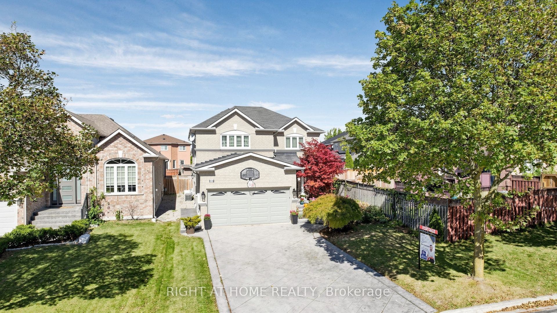 44 Robertson Close, Vaughan, Vaughan, York ON L6A 2H1