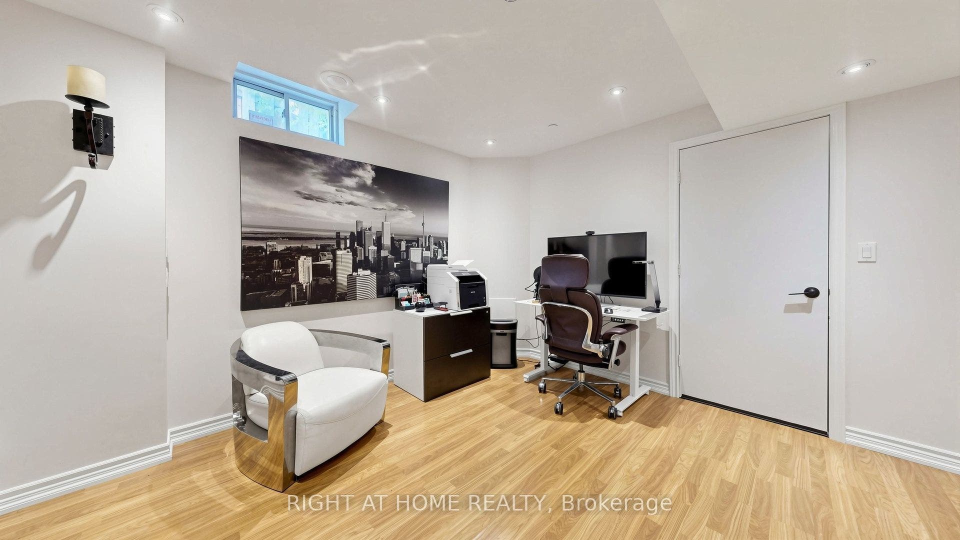 44 Robertson Close, Vaughan, Vaughan, York ON L6A 2H1