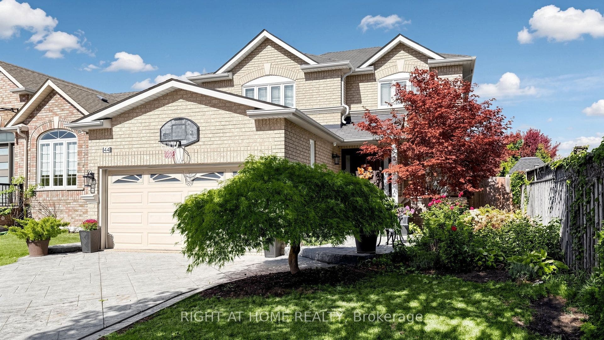 44 Robertson Close, Vaughan, Vaughan, York ON L6A 2H1