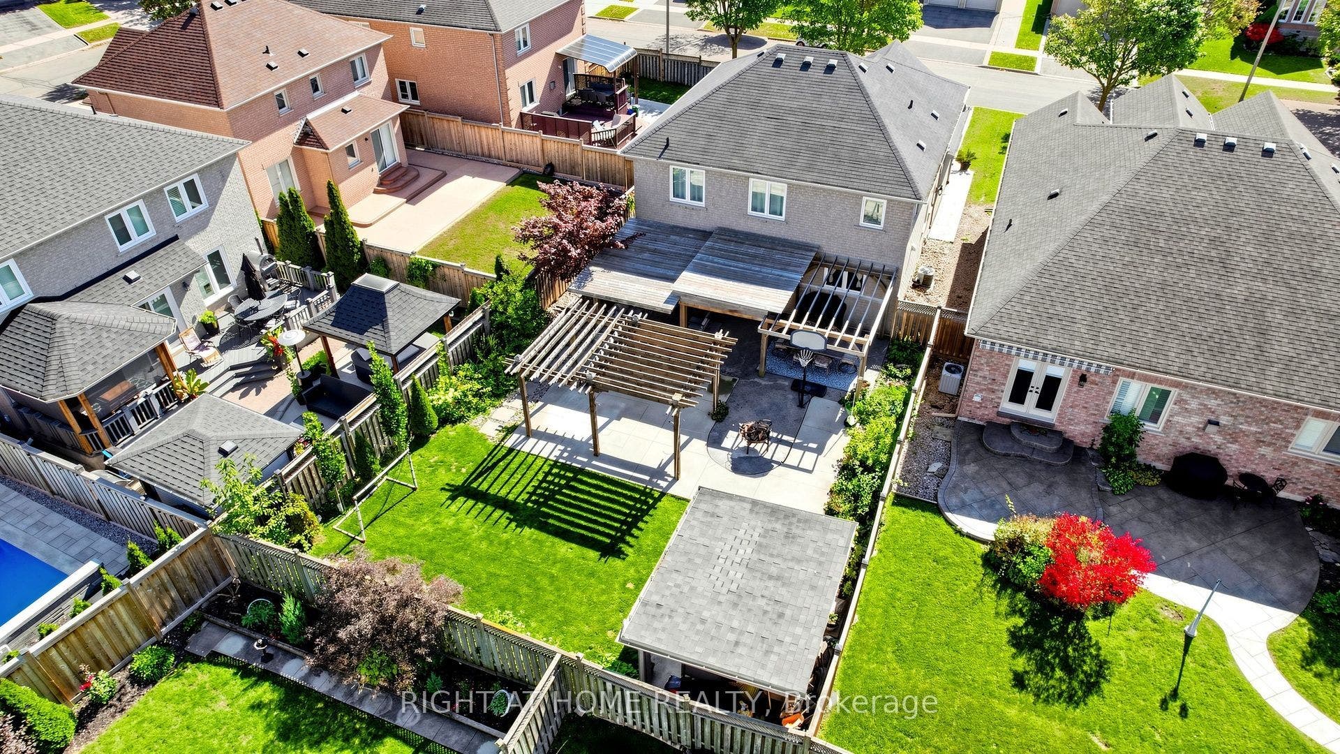 44 Robertson Close, Vaughan, Vaughan, York ON L6A 2H1