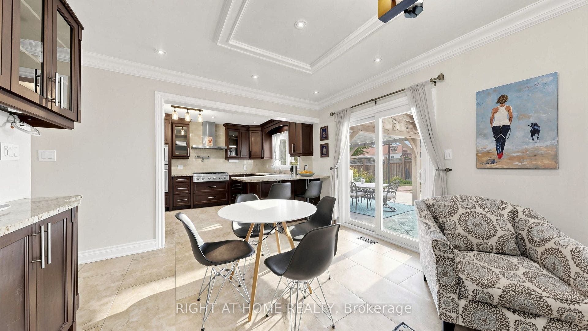 44 Robertson Close, Vaughan, Vaughan, York ON L6A 2H1