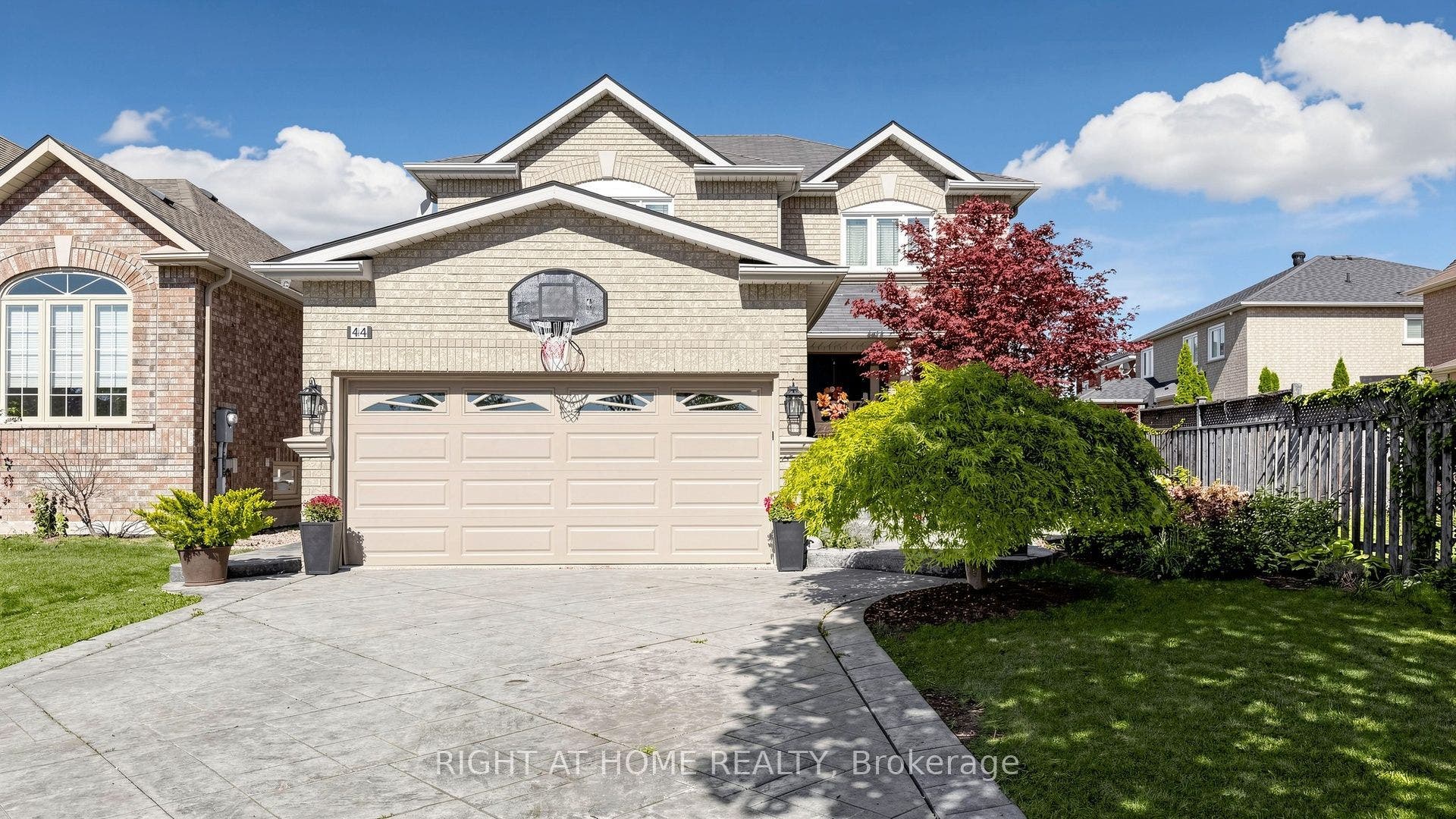 44 Robertson Close, Vaughan, Vaughan, York ON L6A 2H1