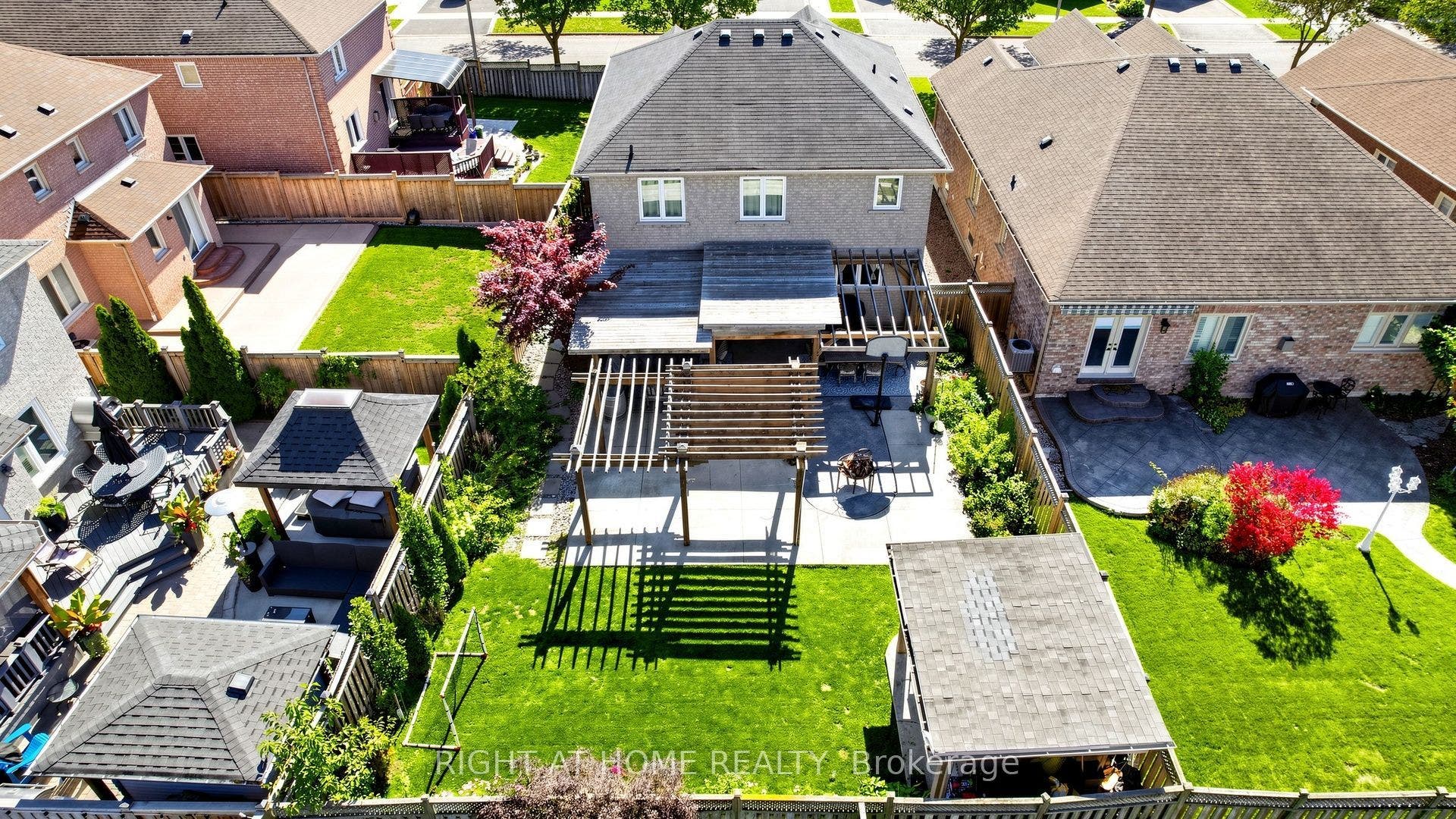 44 Robertson Close, Vaughan, Vaughan, York ON L6A 2H1
