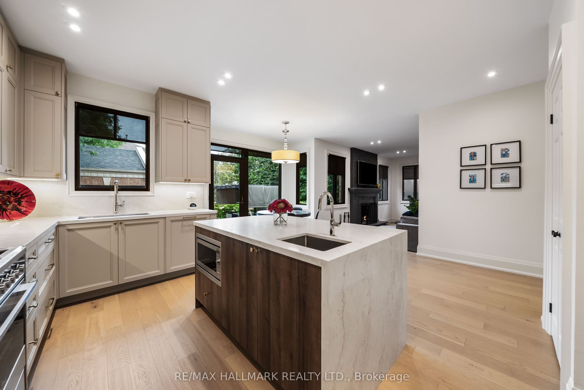 54 Theobalds Circle, Richmond Hill, York ON L4C 9C9