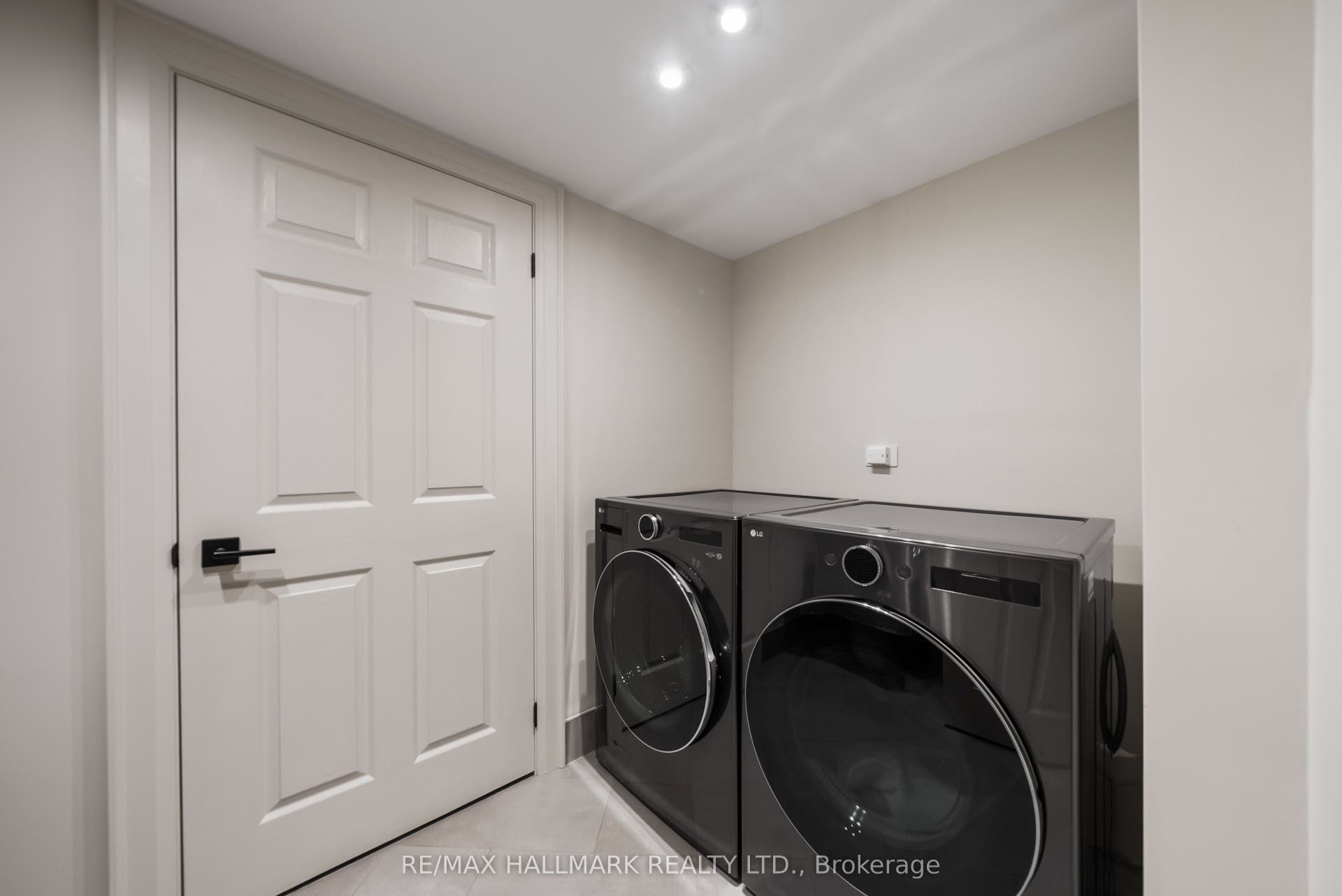 54 Theobalds Circle, Richmond Hill, York ON L4C 9C9