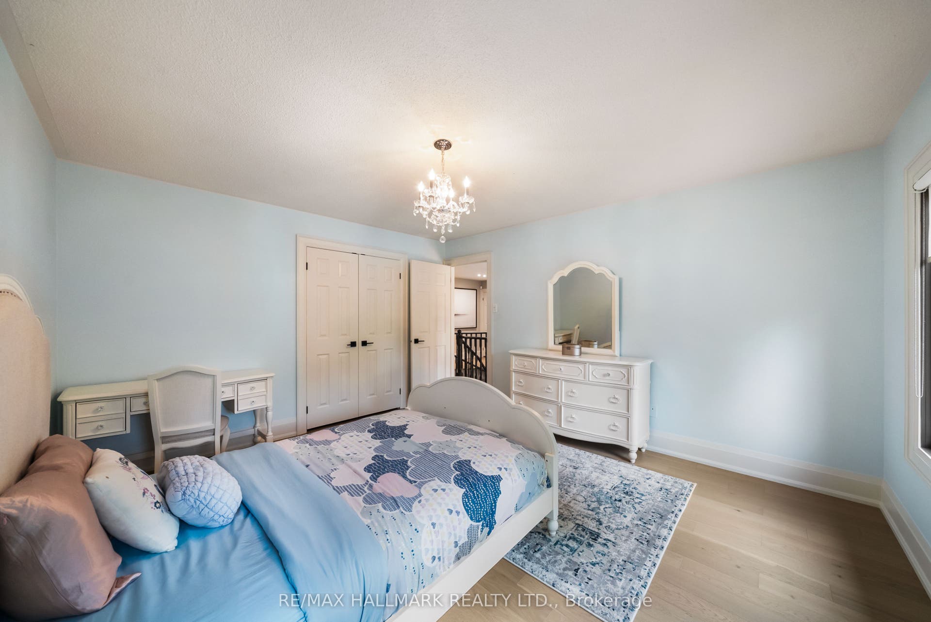 54 Theobalds Circle, Richmond Hill, York ON L4C 9C9