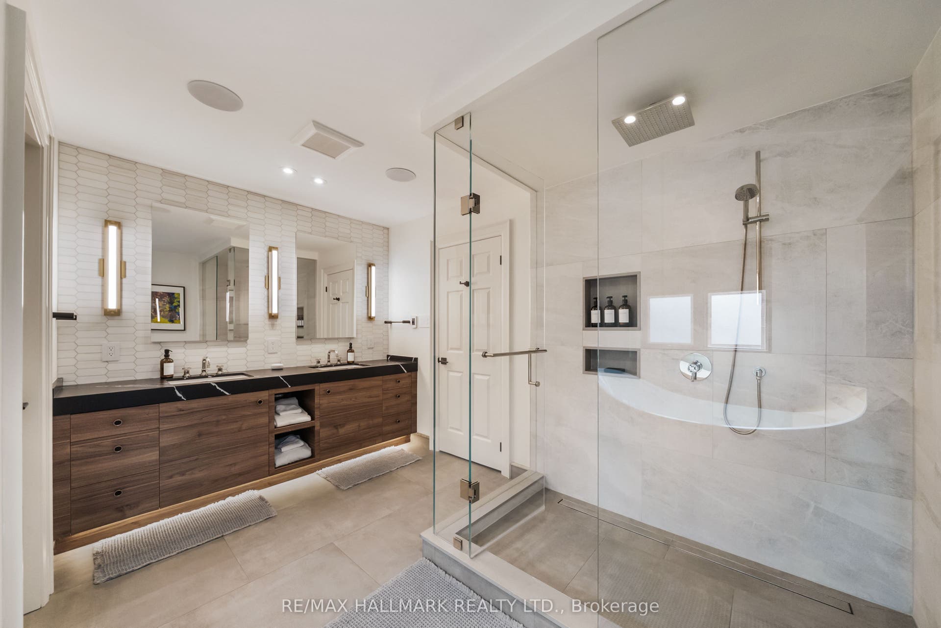 54 Theobalds Circle, Richmond Hill, York ON L4C 9C9
