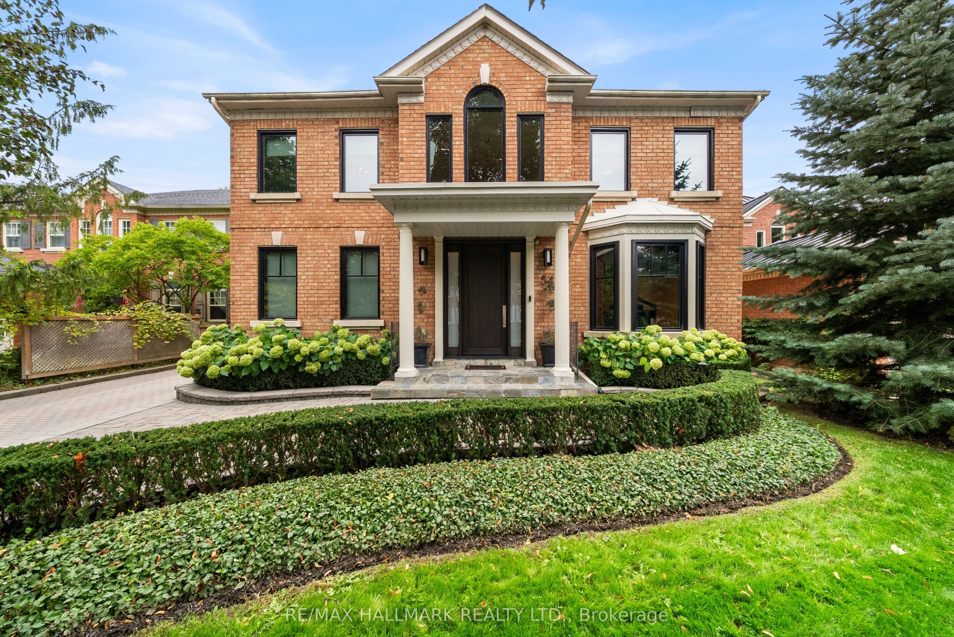 54 Theobalds Circle, Richmond Hill, York ON L4C 9C9