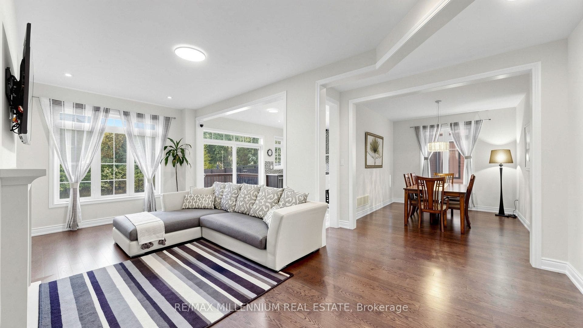 327 Mactier Drive, Vaughan, York ON L4H 4R1