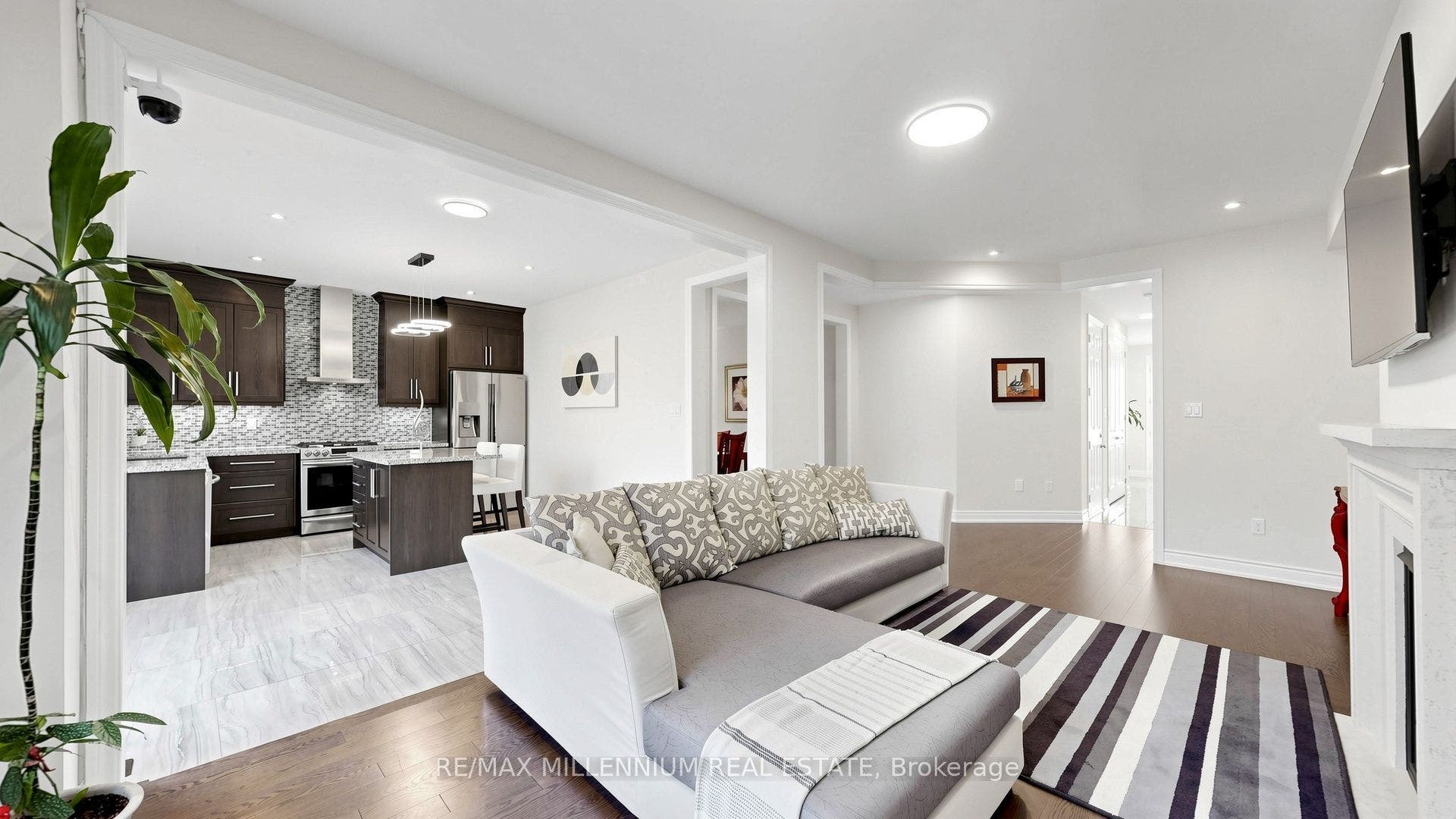 327 Mactier Drive, Vaughan, York ON L4H 4R1