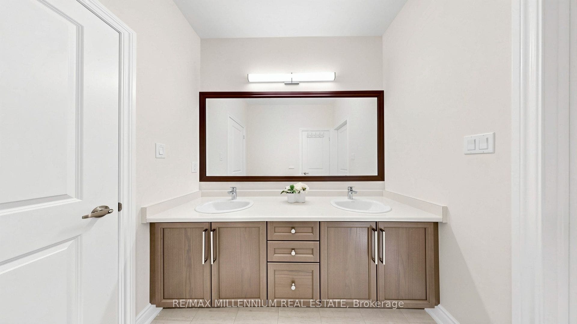 327 Mactier Drive, Vaughan, York ON L4H 4R1