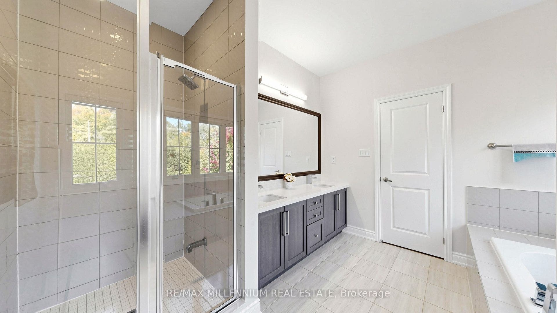 327 Mactier Drive, Vaughan, York ON L4H 4R1