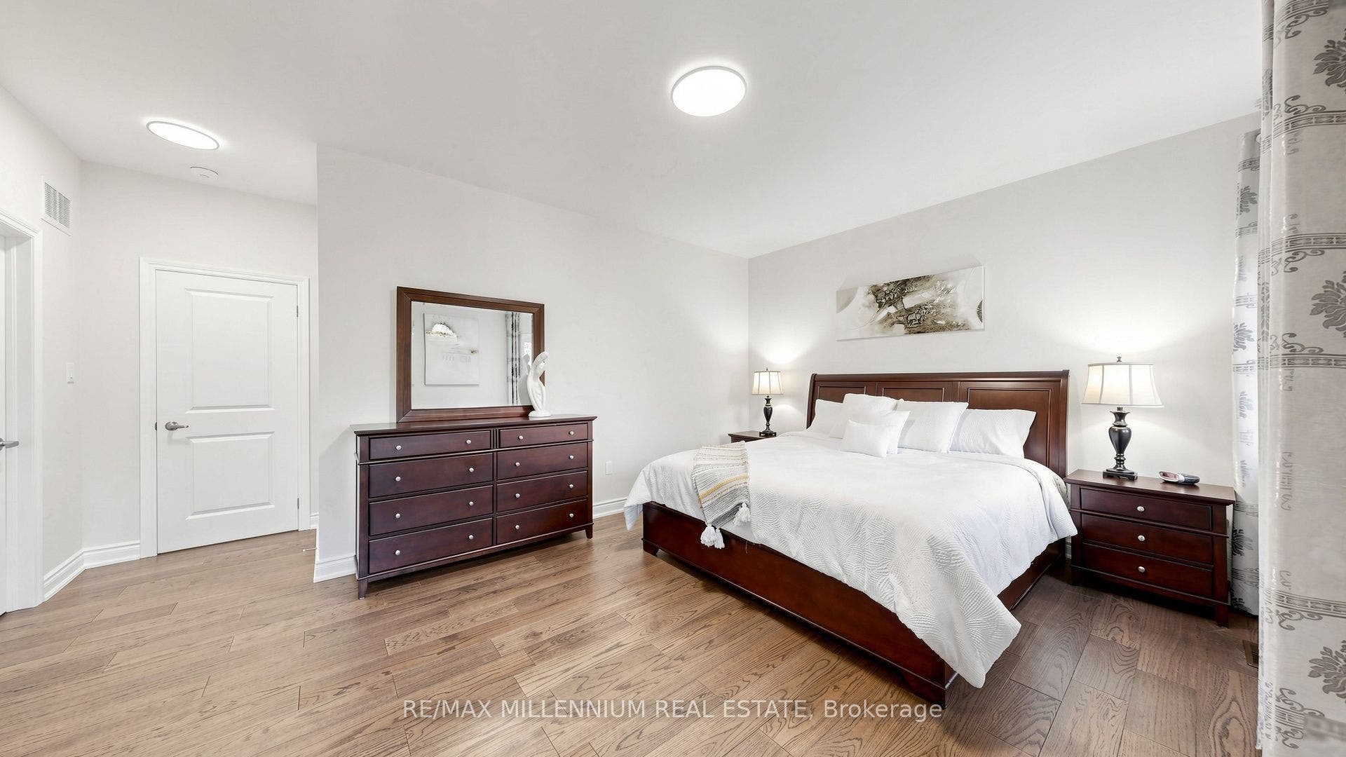 327 Mactier Drive, Vaughan, York ON L4H 4R1
