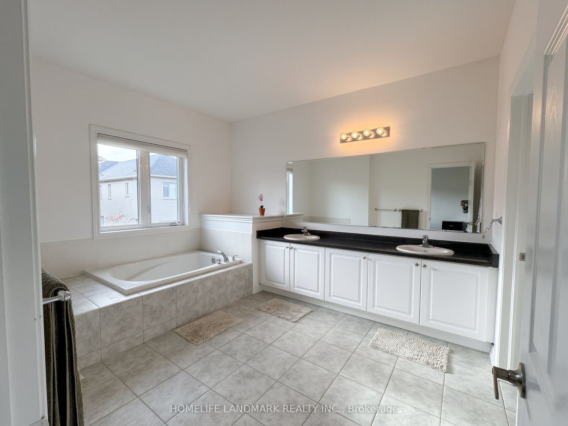 264 Sharon Creek Drive, East Gwillimbury, York ON L9N 0P5