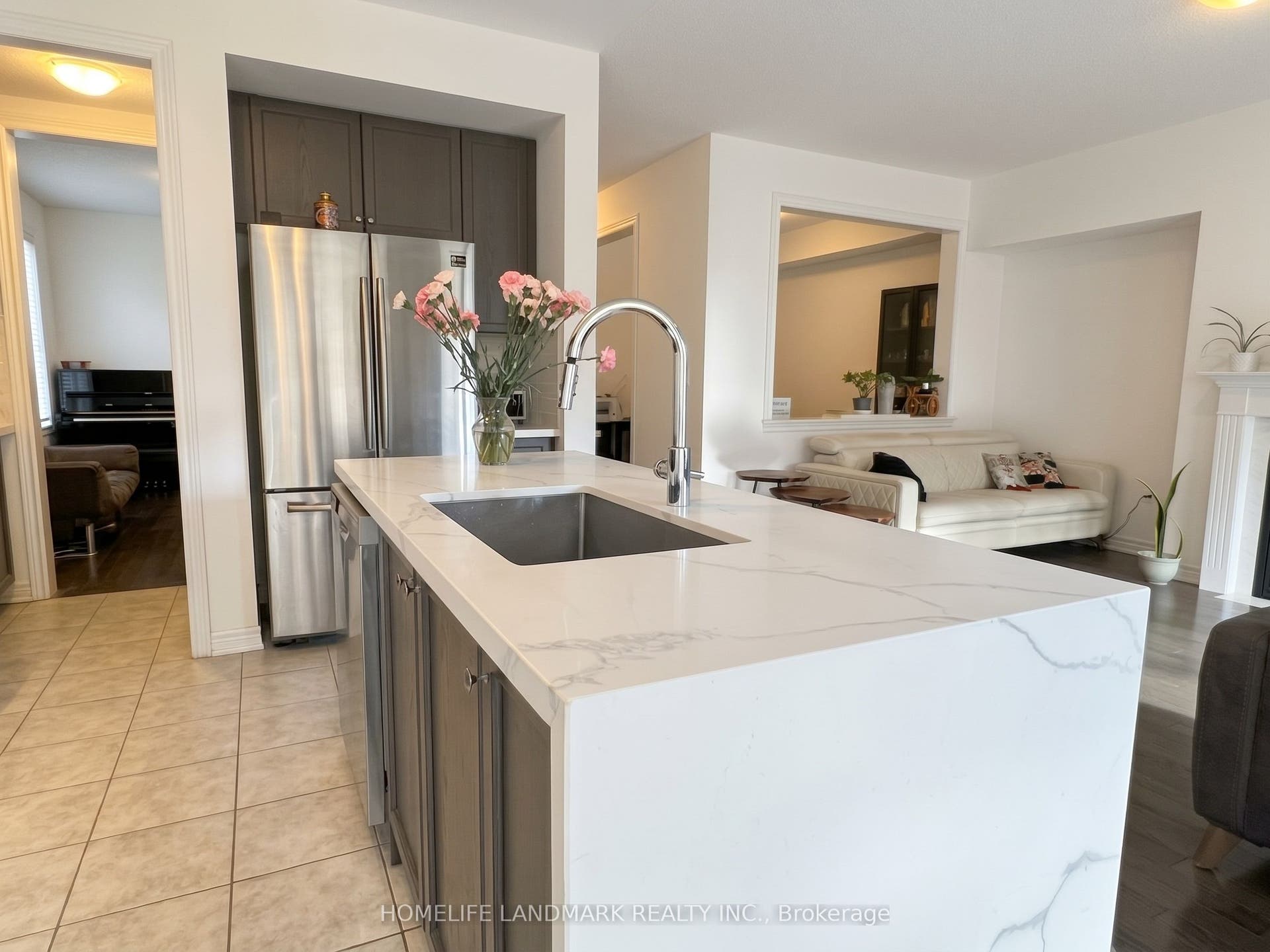 264 Sharon Creek Drive, East Gwillimbury, York ON L9N 0P5