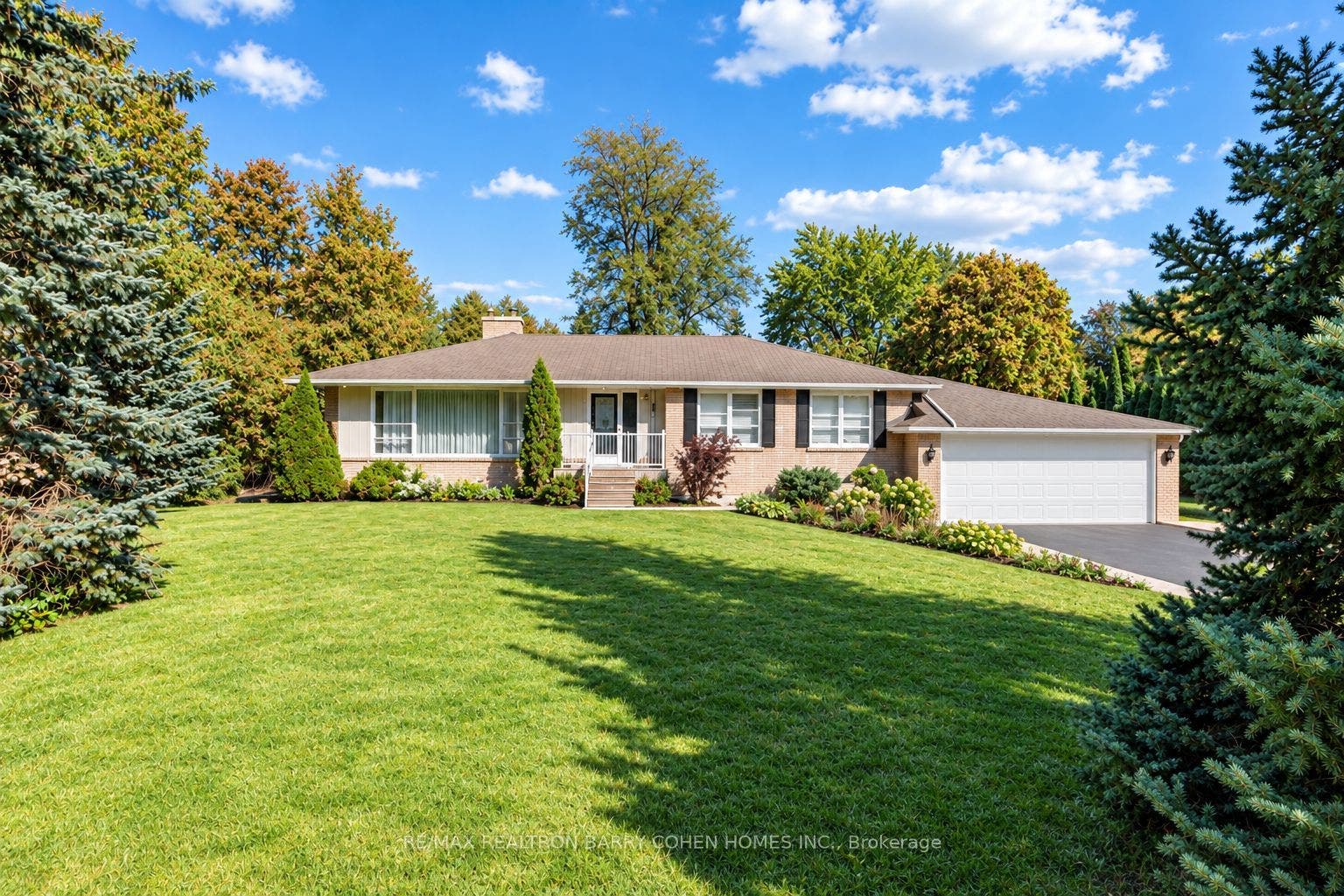 19 Oakbank Road, Vaughan, York ON L4J 2B8