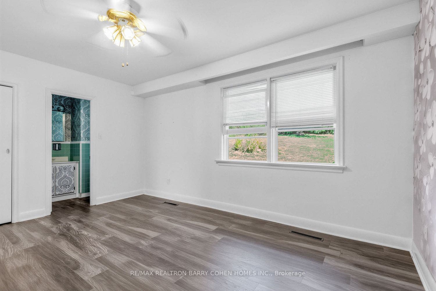 19 Oakbank Road, Vaughan, York ON L4J 2B8