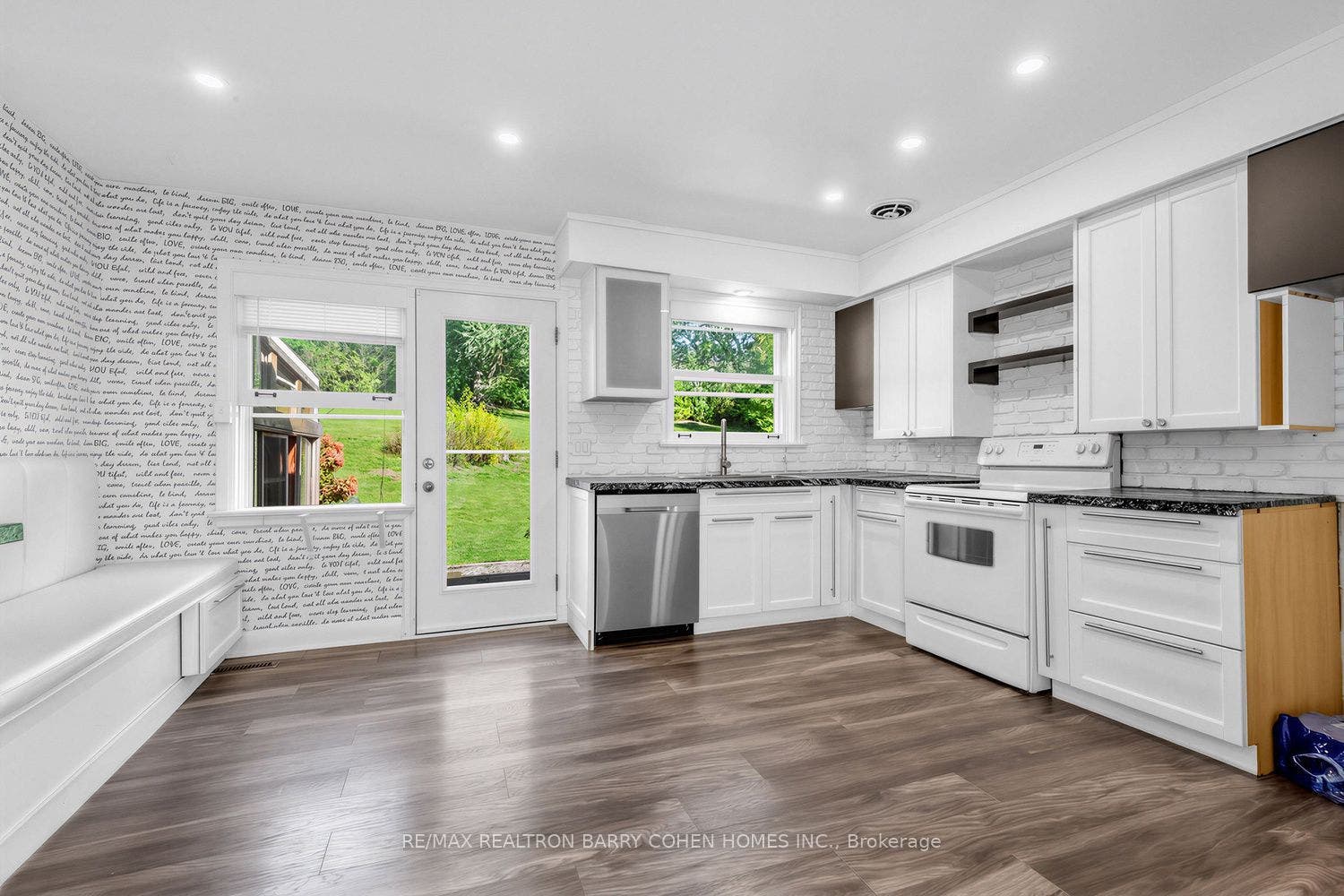 19 Oakbank Road, Vaughan, York ON L4J 2B8