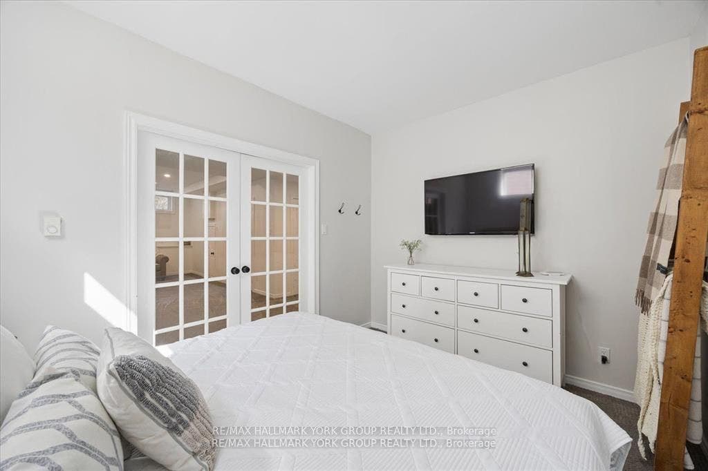 195 King Street, East Gwillimbury, York ON L0G 1M0