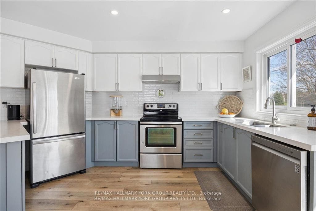 195 King Street, East Gwillimbury, York ON L0G 1M0
