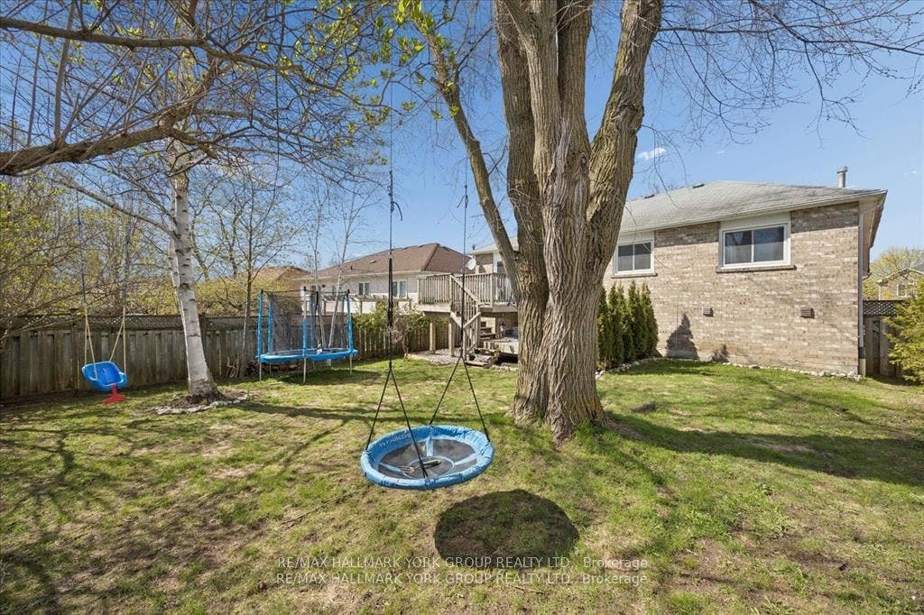 195 King Street, East Gwillimbury, York ON L0G 1M0