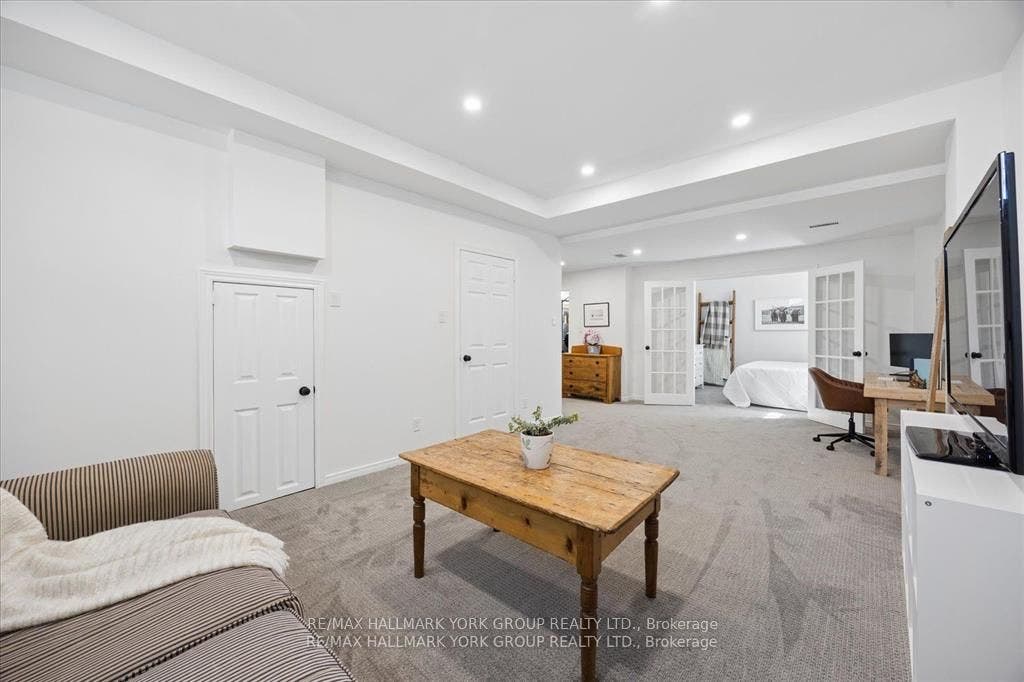 195 King Street, East Gwillimbury, York ON L0G 1M0