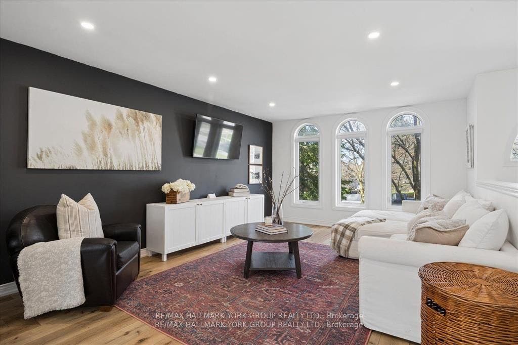 195 King Street, East Gwillimbury, York ON L0G 1M0